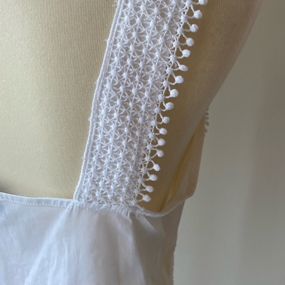 NWT Who What Wear cute white cotton eyelet sleeveless top - Picture 3 of 7